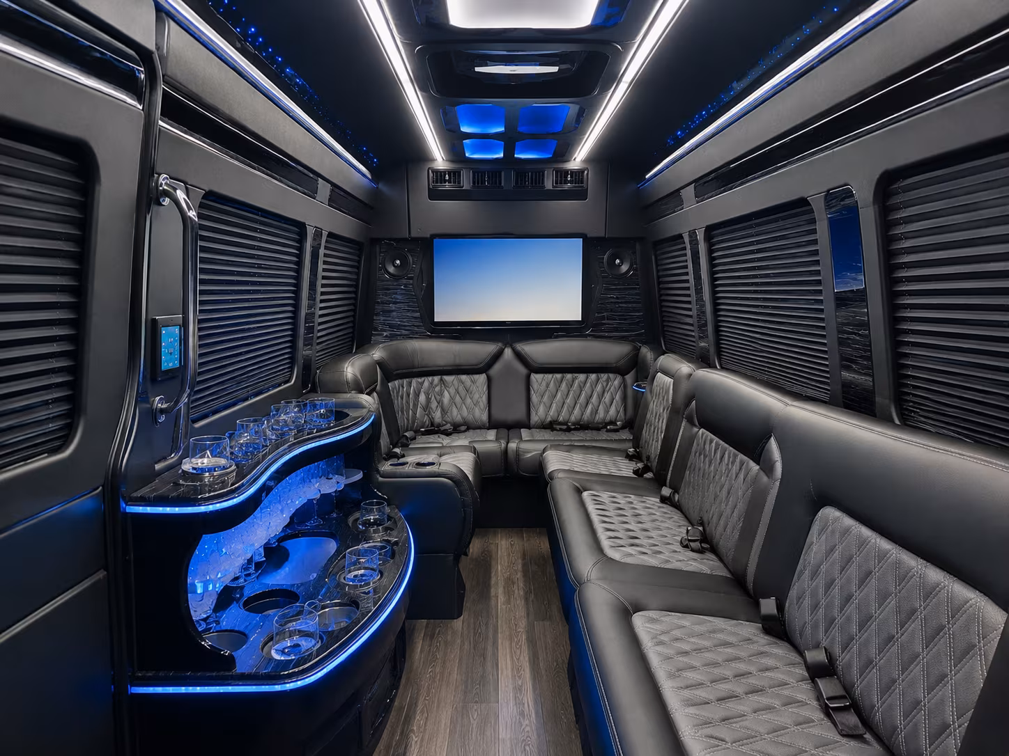 buses to lakers clippers and kings games at crypto com arena